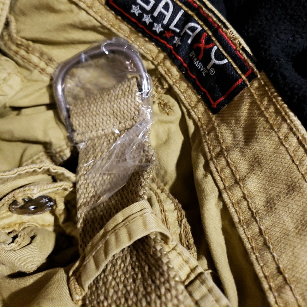 Shorts - Picture 2 of 3